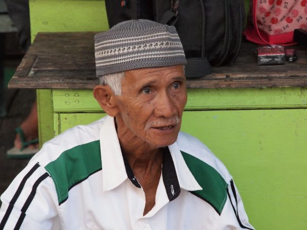 Pouliční zubař, Borneo