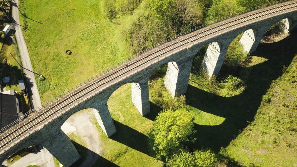 Viadukt jako z filmu Harry Potter, Kryštofovo Údolí